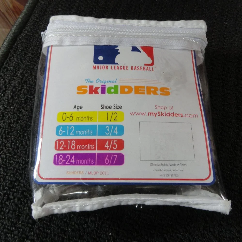 Boston Red Sox Skidders baby shoes.CUTE MLB ~New~0-6 months. Baseball fan